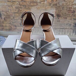 Metallic silver sandal by Marc Jacobs (8.5)